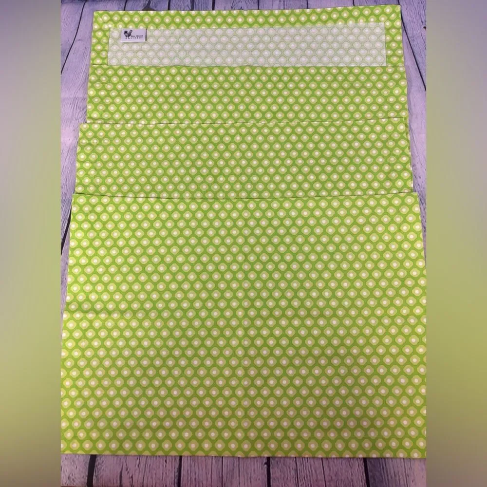 Hen House Lime Green White Dot Cottagecore Preppy Cloth Set of 4 Placemats